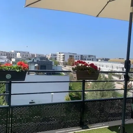 Family With Balcony Apartment Saint-Cyr-l'Ecole